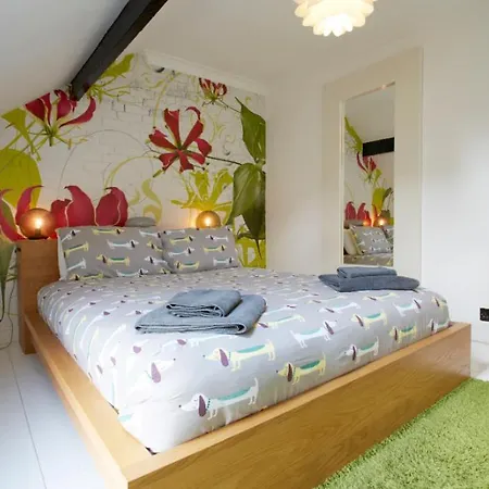 Townhouse - Hic Bottom Of Road! Casa vacanze *