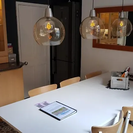 Casa de Férias Townhouse - Hic Bottom Of Road! *