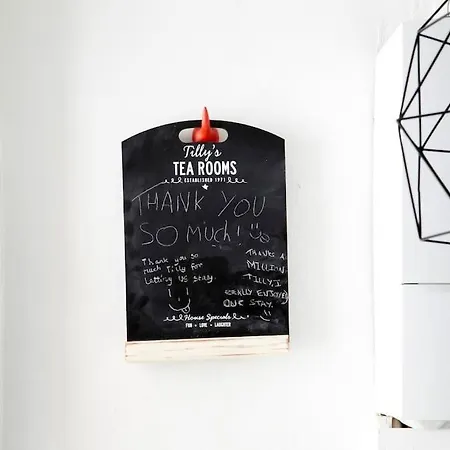 Casa de Férias Townhouse - Hic Bottom Of Road!